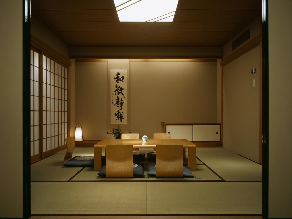 فندق مياكو جيفو ناجاراجاوا غيفو الغرفة الصورة A traditional Japanese room