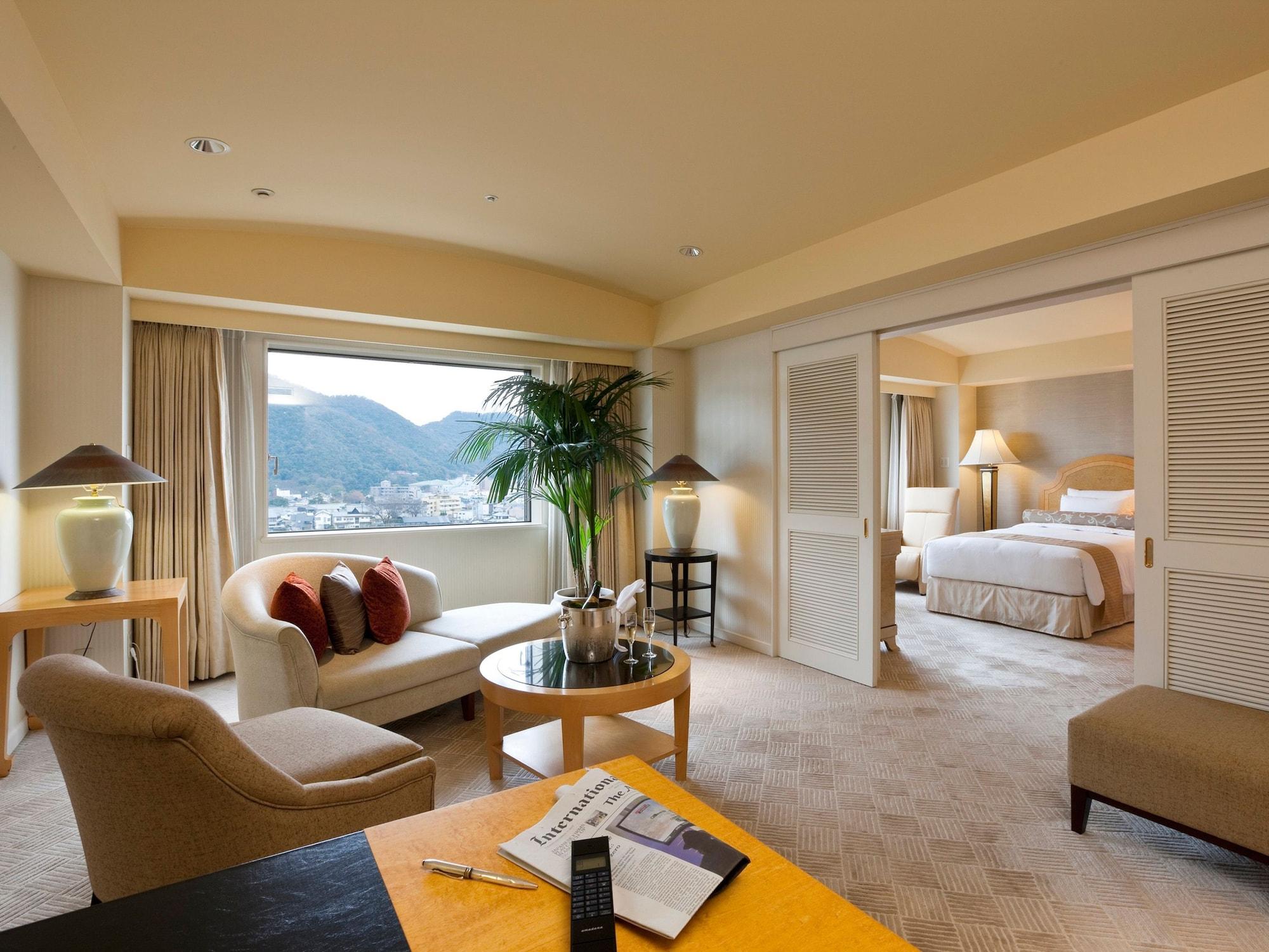 فندق مياكو جيفو ناجاراجاوا غيفو المظهر الخارجي الصورة A suite at the hotel