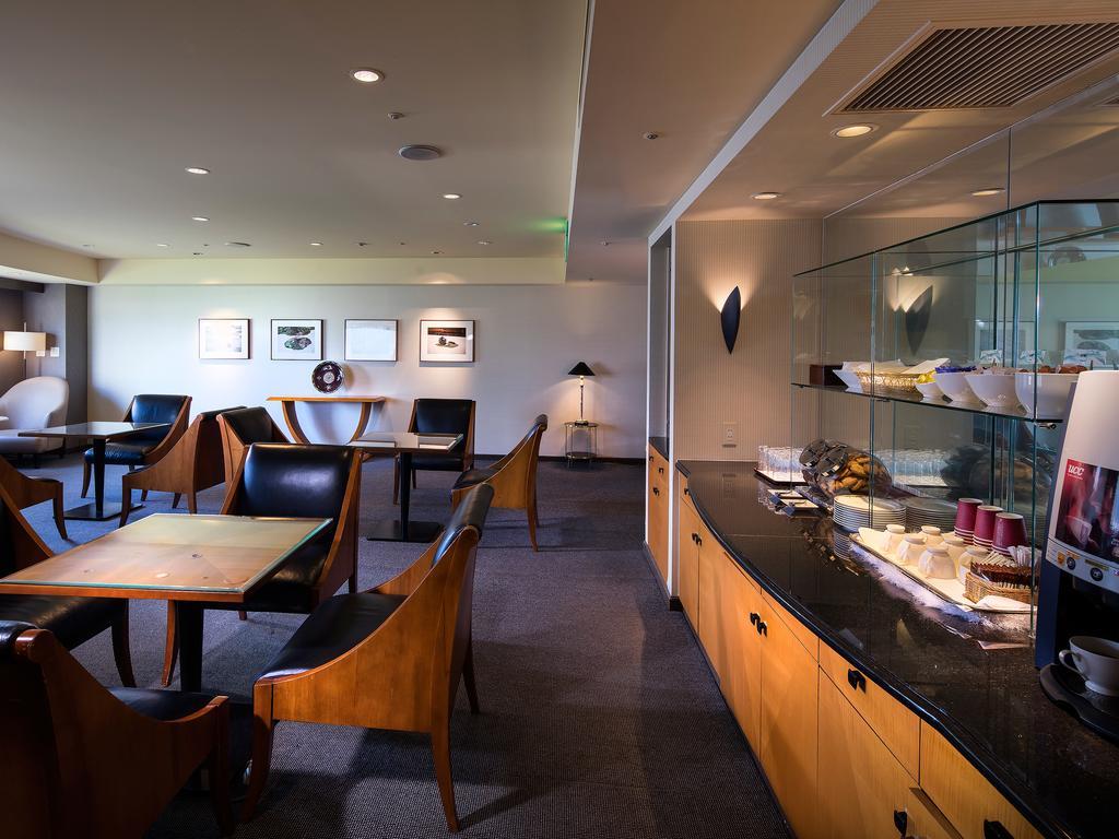 فندق مياكو جيفو ناجاراجاوا غيفو المظهر الخارجي الصورة The lounge at Haneda Airport